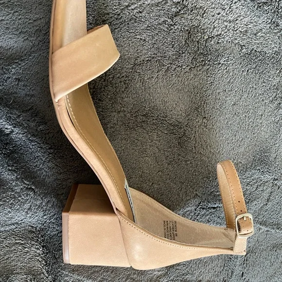 Steve Madden sandals - Picture 3 of 3